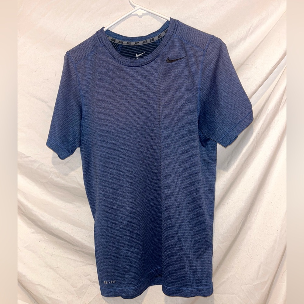 RARE: Nike Men’s Dry-Fit Vintage Fitness T-Shirt